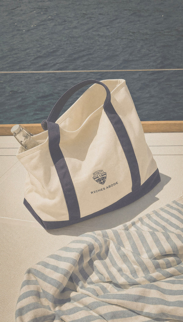 ANNA canvas tote on a yacht deck